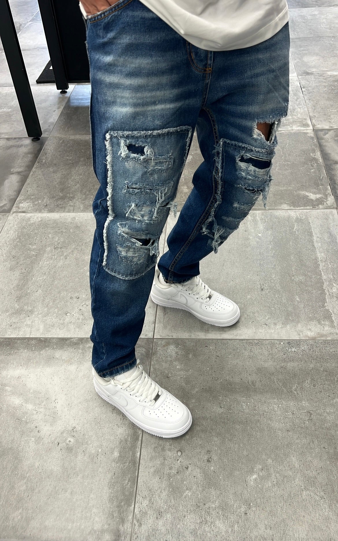 JEANS DESTROYED MOD. DSQ