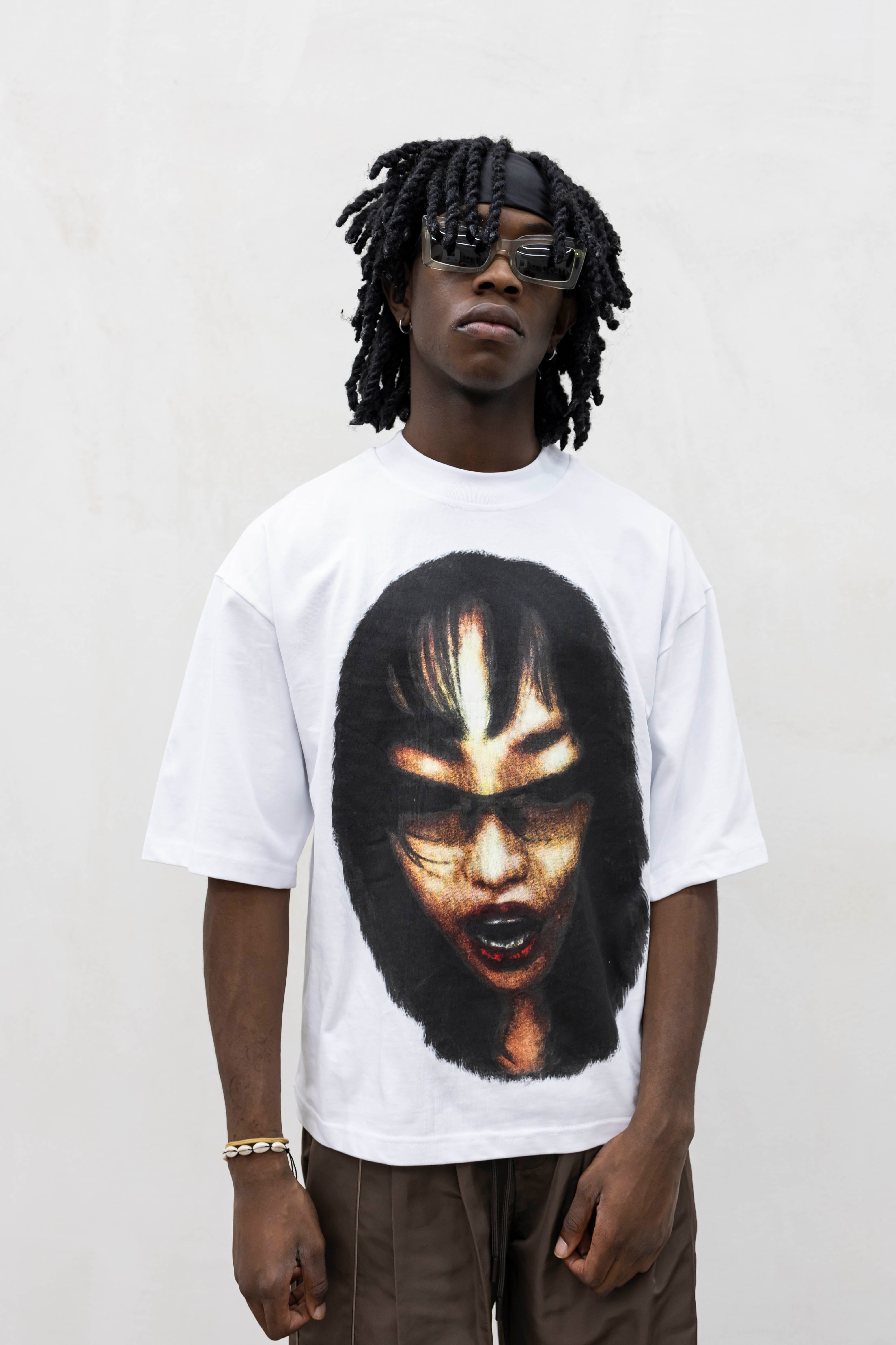 T-SHIRT FACE PRESENT DAY