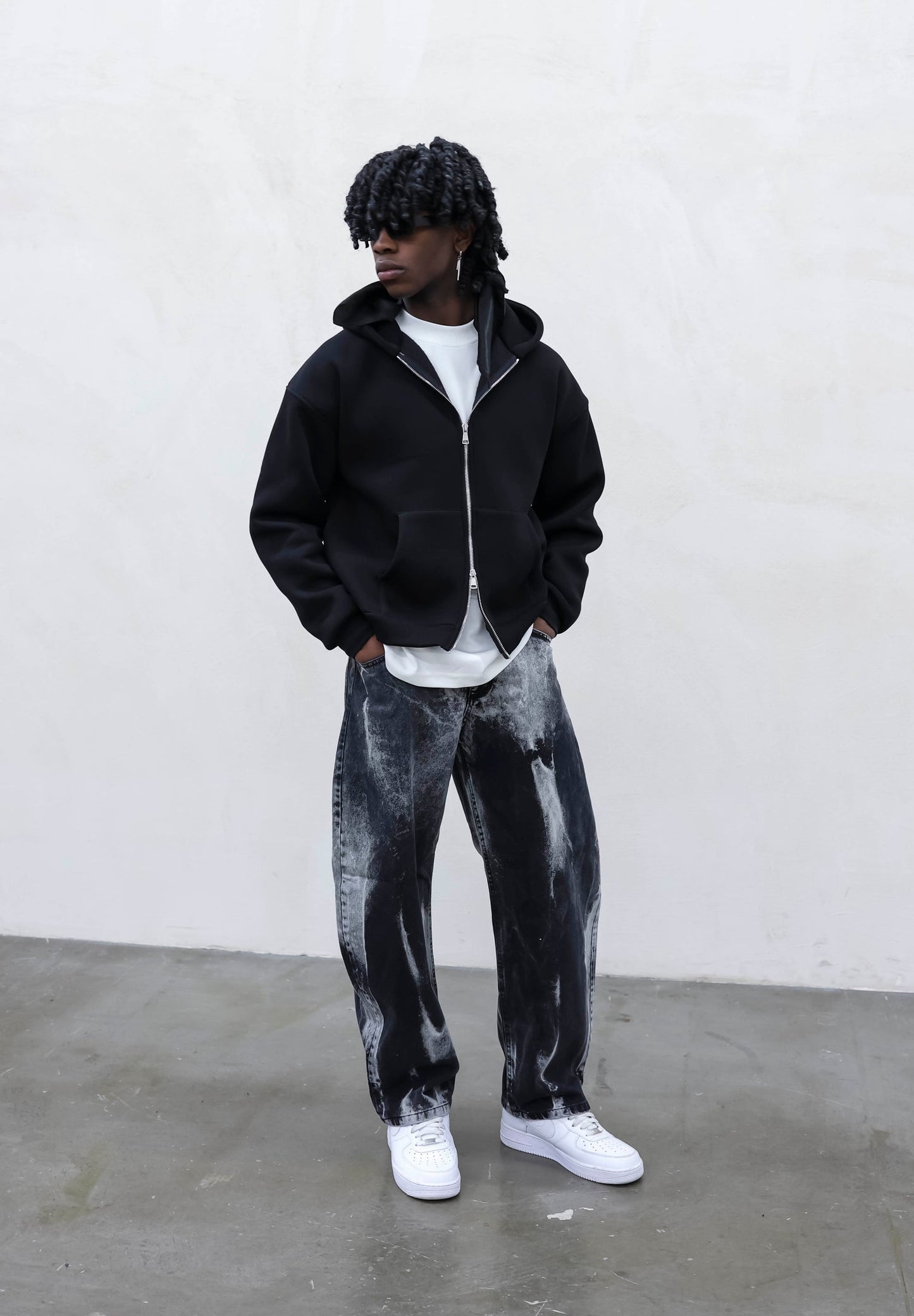 FELPA REAL BOXY ZIP BLACK