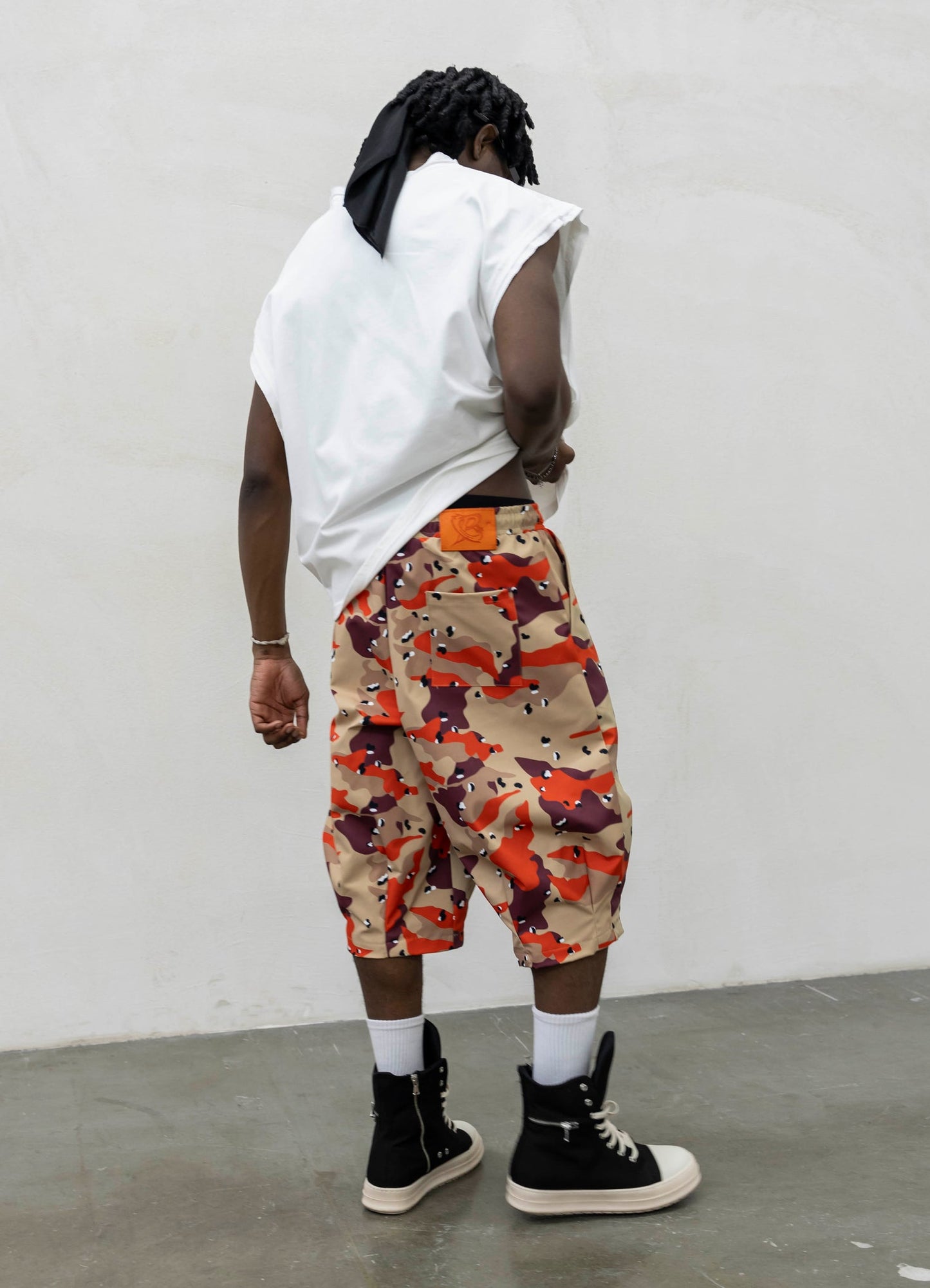 SHORTS MIMETICO ORANGE
