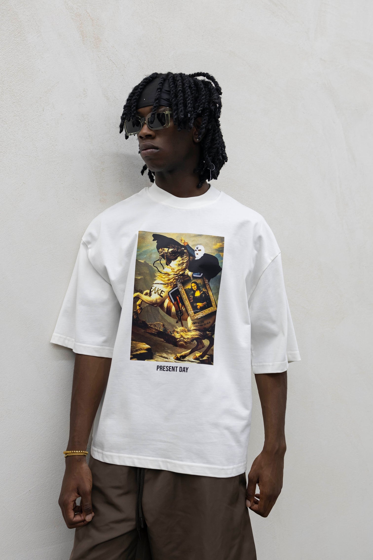 T-SHIRT FAKE PRESENT DAY