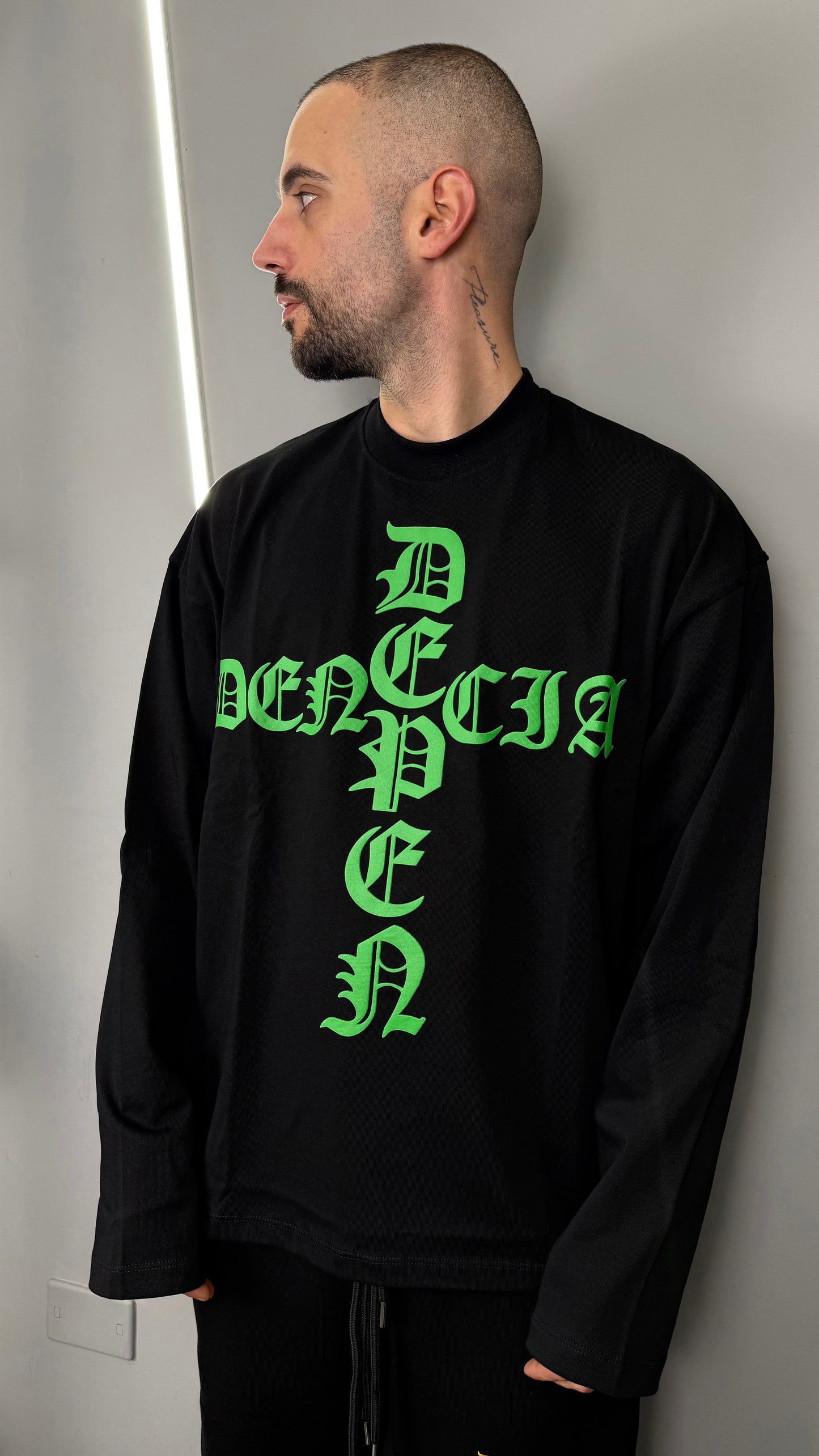 T-SHIRT LONGSLEEVE DEPENDENCIA BLACK RTB02