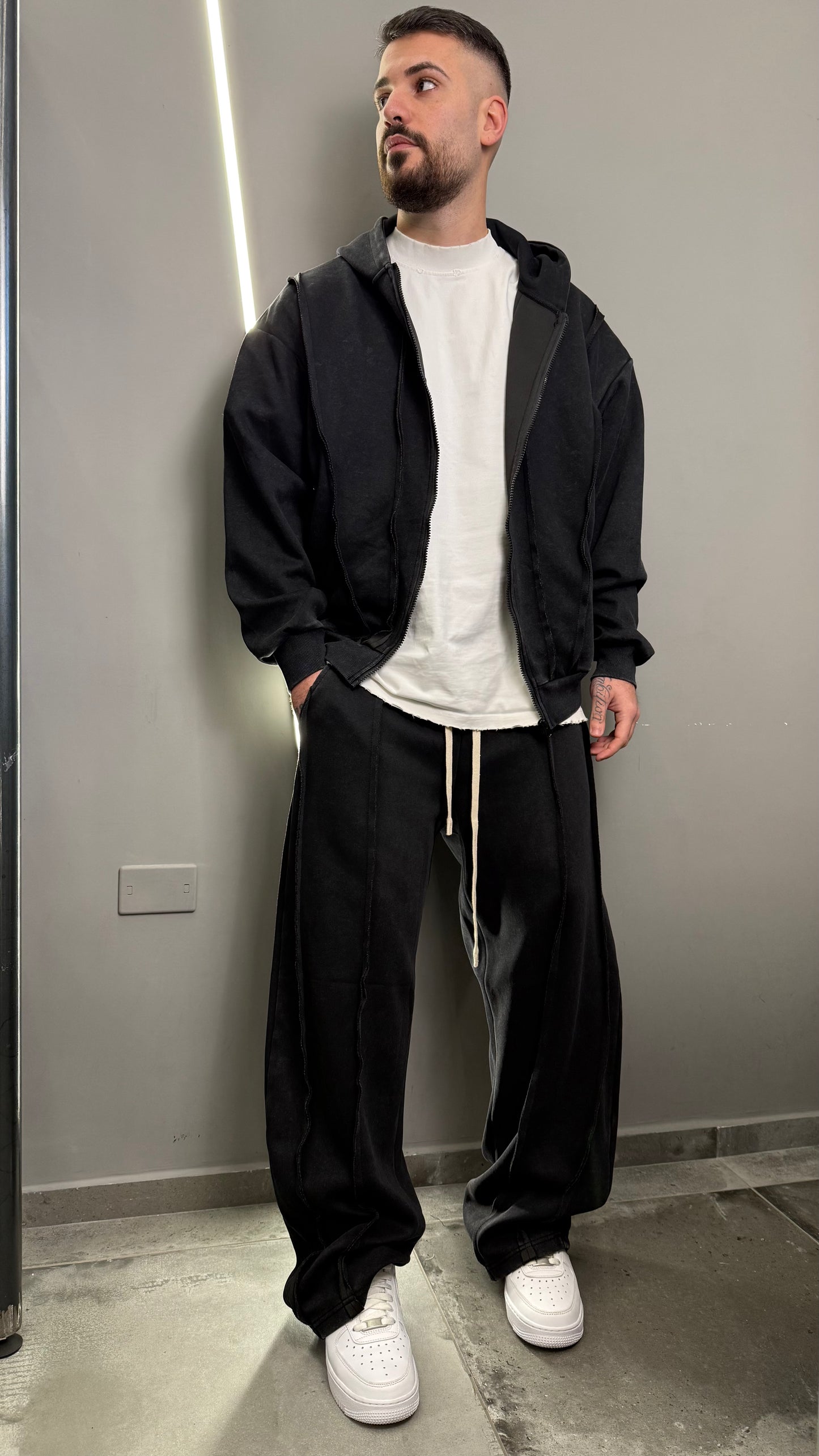 TUTA WASHED BM BLACK