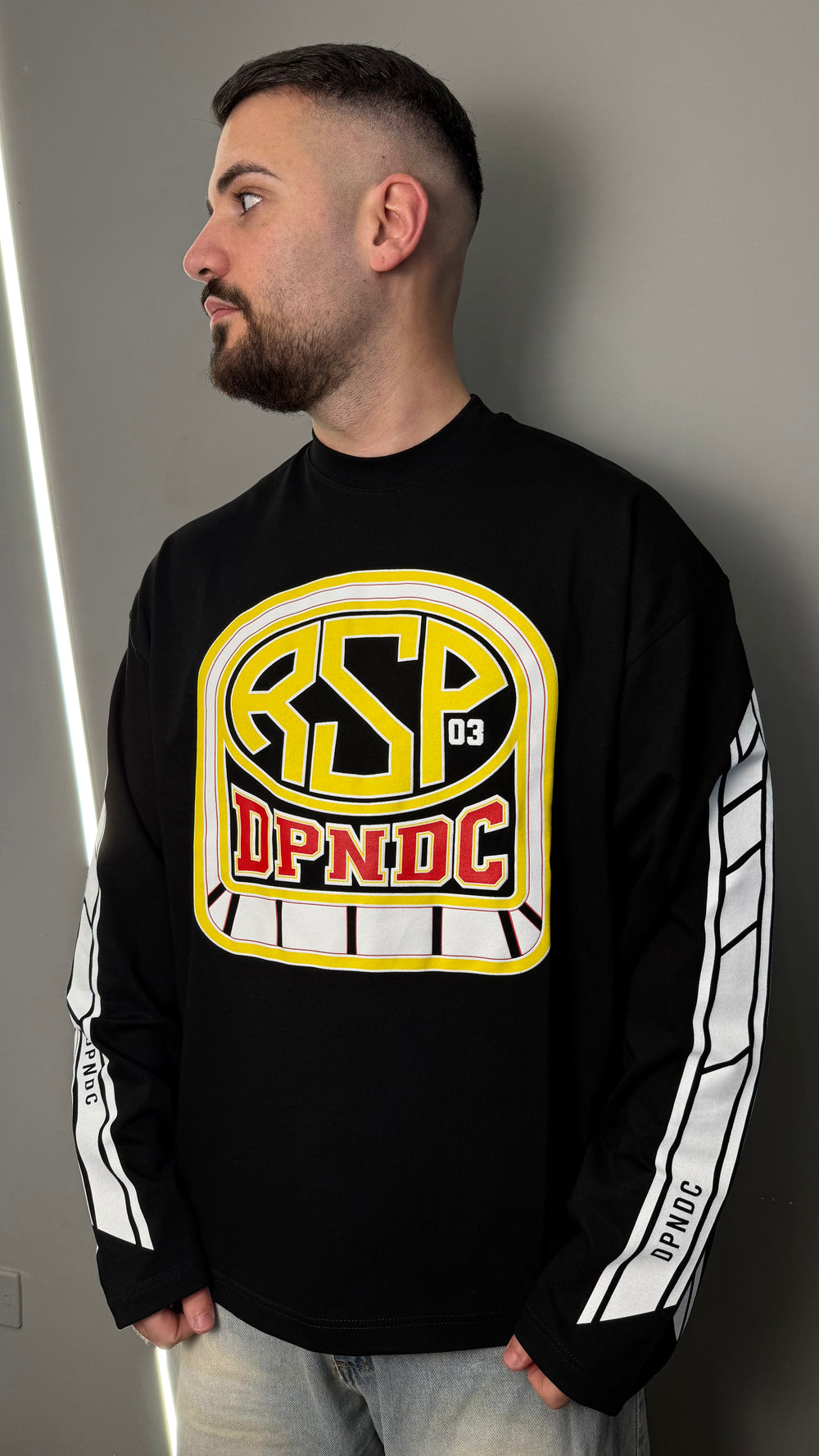 T-SHIRT DEPENDENCIA LOGO BLACK