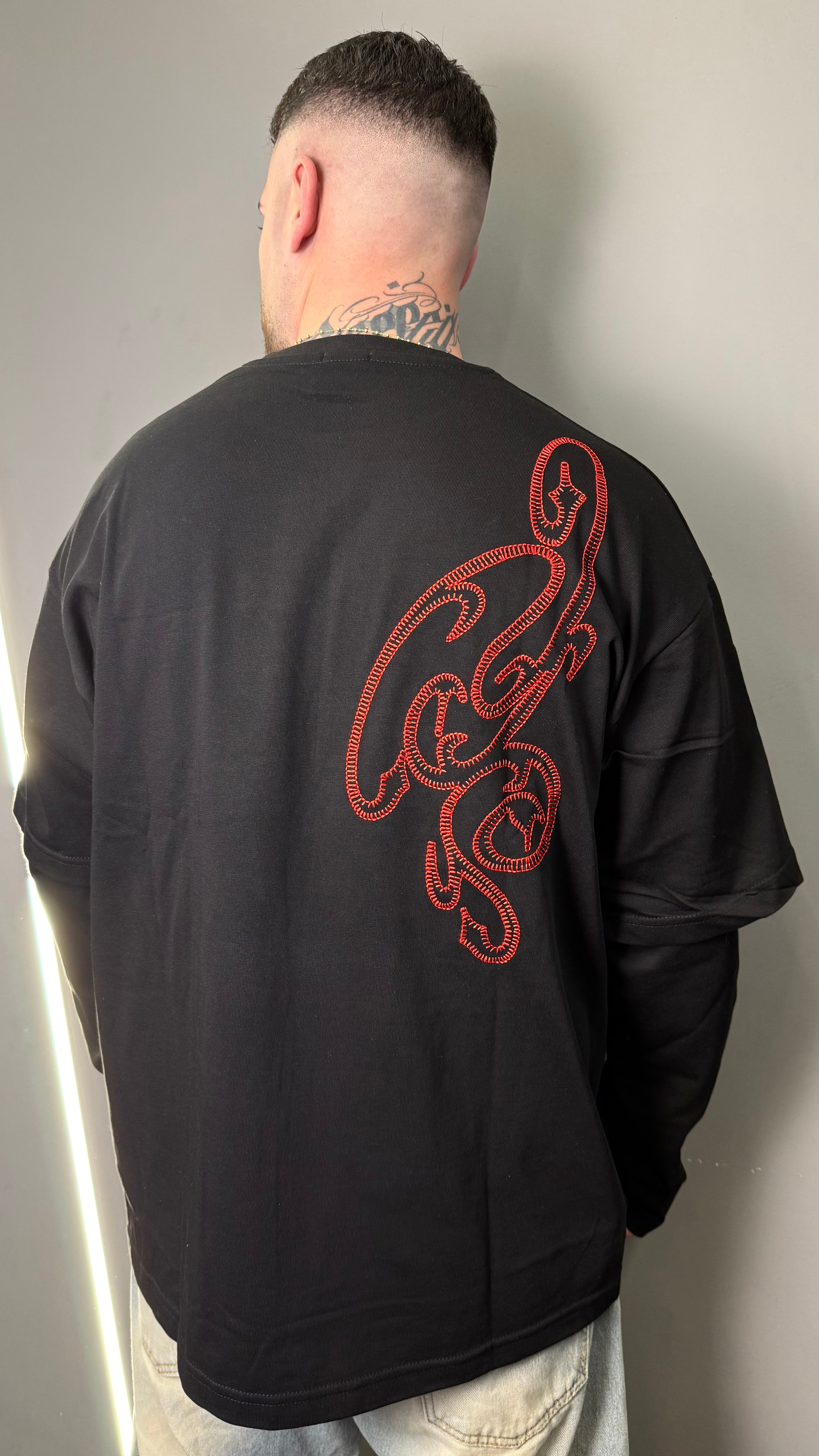 T-SHIRT DEPENDENCIA RICAMO BLACK